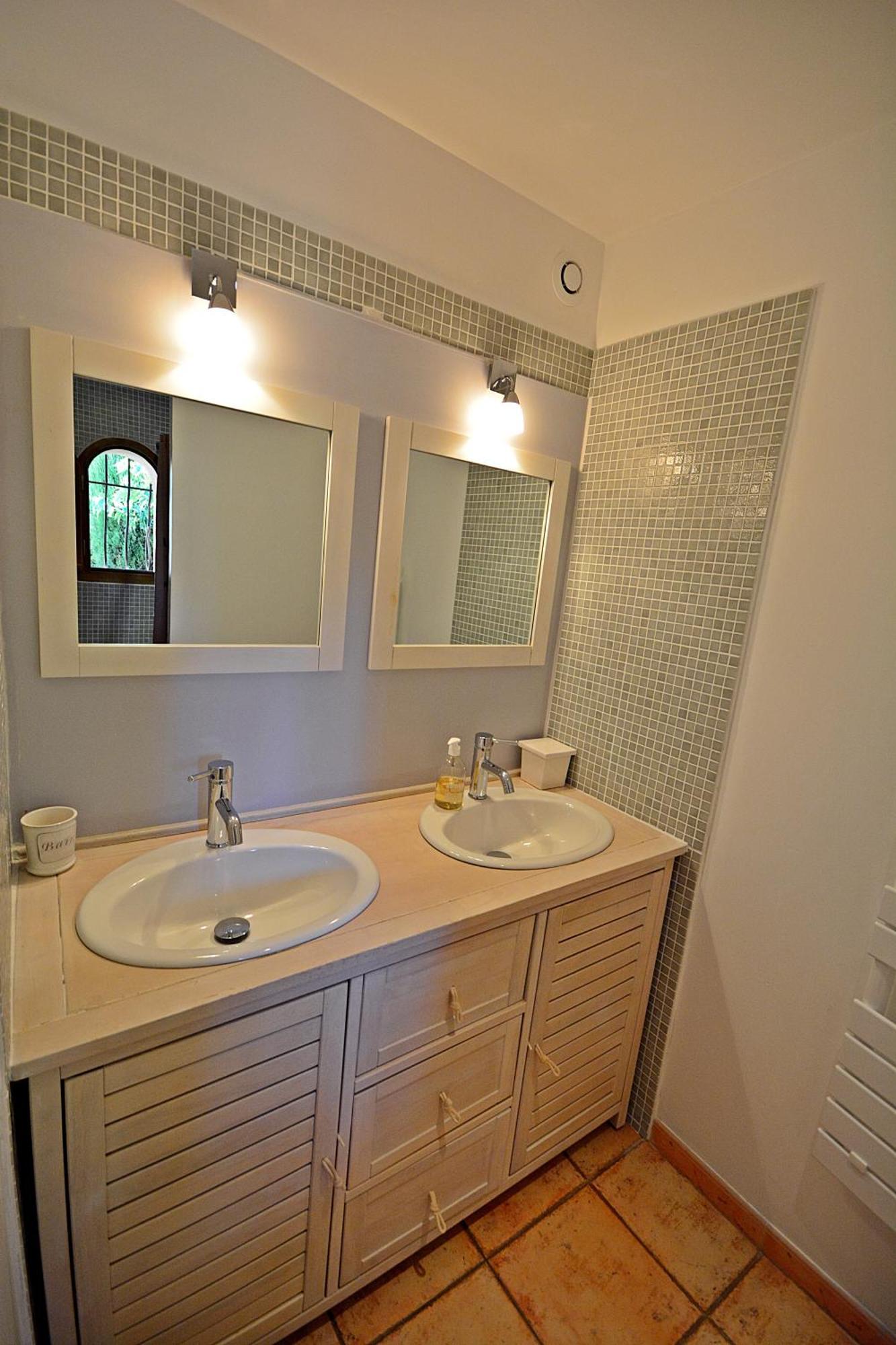 Bed and Breakfast Mas Les Fleurs D'Hilaire Монтё Номер фото