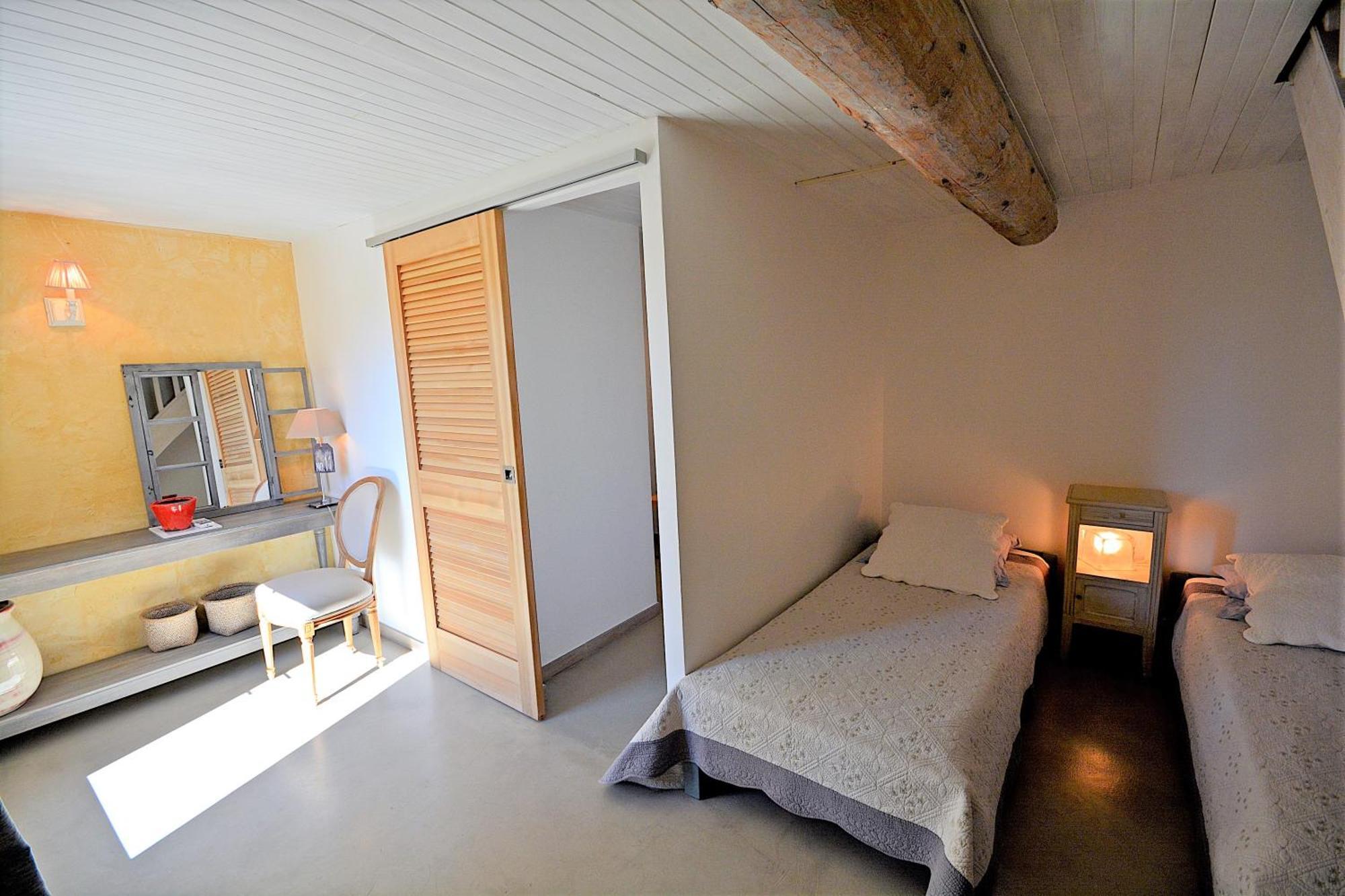 Bed and Breakfast Mas Les Fleurs D'Hilaire Монтё Номер фото