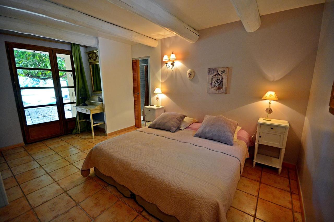 Bed and Breakfast Mas Les Fleurs D'Hilaire Монтё Экстерьер фото
